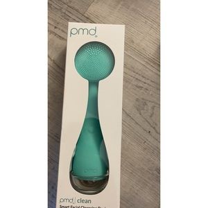 PMD facial brush